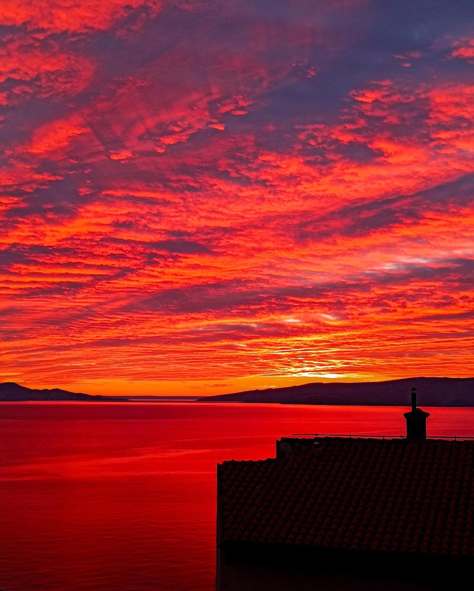 Novouredeni Stan S Balkonom I Pogledom Na More Senj  Eksteriør bilde